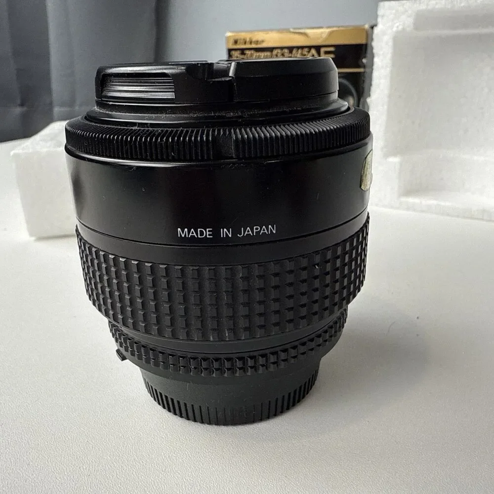 Nikon AF NIKKOR 35-70mm Macro f/3.3-4.5 Autofocus Camera Lens w/Box Caps Papers